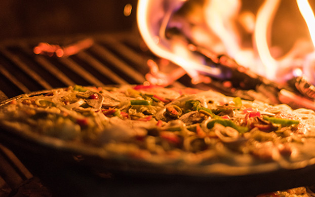 fuego una pizza.jpg